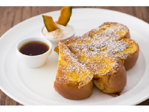 サラベス、ハロウィン期間限定で「パンプキンフレンチトースト」発売