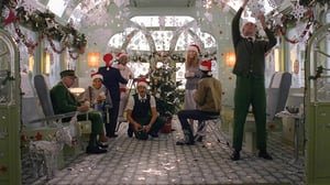 H&MがクリスマスCM動画を公開、監督はウェス・アンダーソン