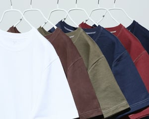 原価や工場を公開、"10年着続けられる服"を作る日本発アパレル「10YC」デビュー