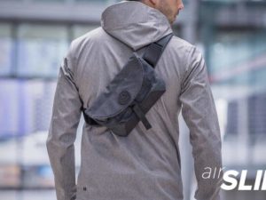USB充電ポート付き、耐切・耐水素材でできたスリングバッグ「Air Sling」登場