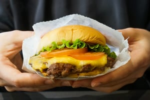 NY発ハンバーガー「シェイク シャック」が4月から一部メニューを値上げ