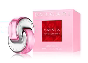 ピンクサファイヤから着想、ブルガリがエネルギーに満ちた女性を表現した新作フレグランス発売