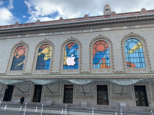 アップルがオペラハウスでイベント開催、アートな世界観を演出