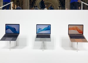 3年ぶりに新型「MacBook Air」発売、Touch IDを採用
