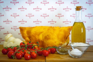 ミラノで人気の包み揚げピザ専門店「イル パンツェロット」が初上陸、代官山にオープン