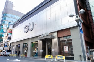 ジーユーが2年半ぶりに渋谷に出店、アバターで試着して買える初の店舗