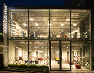 「マノロ ブラニク」旗艦店がカルヴェン跡地にオープン、メンズコレクションが日本初登場