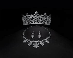 国際宝飾窃盗団ピンクパンサーに強奪されたダイヤモンドコレクション「シューペルブ」を復刻、時価総額は12億円