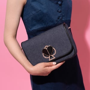 ケイト・スペード ニューヨークから初の日本限定バッグが登場、デニム素材を使用