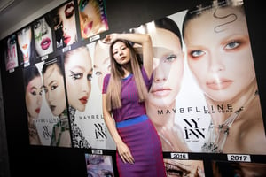 西内まりやらが来場、NYファッションウィークを東京で体感できるイベントをメイベリンが開催