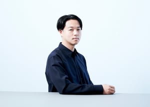 イッセイ ミヤケ メン元デザイナーの高橋悠介が新会社「CFCL」を設立
