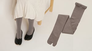 冬の足袋シューズコーデに、靴下メーカー「マキシム」から「Tabiタイツ」が登場