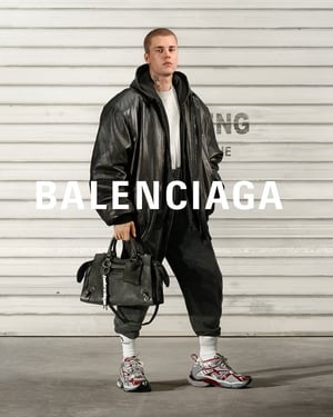 「バレンシアガ」ジャスティン・ビーバーらを起用したポートレート公開、新作スニーカーを着用