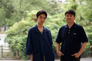24歳の須藤蓮が初監督＆主演、尾道が舞台の映画「逆光」を広島の専門店エヌが支援