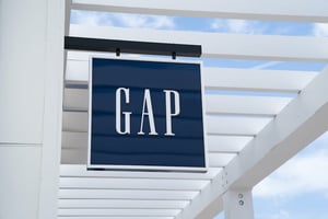 GAPがAIのスタートアップ企業を買収　テクノロジーで小売業務を変革