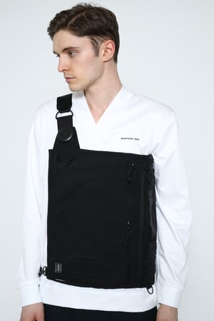 ミノトールインストがポーターとのコラボバッグ発売、袈裟袋のようなデザインに