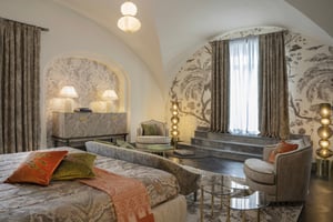 カプリ島のホテル「プンタ トンガーラ」にエトロの家具でカスタマイズした夏季限定の客室が登場