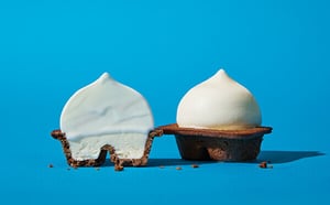 ソフトクリーム×チーズケーキのハイブリッド　CHEESE WONDERが新作「ブルー」を発売