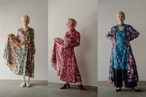 ヘラルボニーが「ハンド」とコラボ、障がいのある作家のアートをドレスに