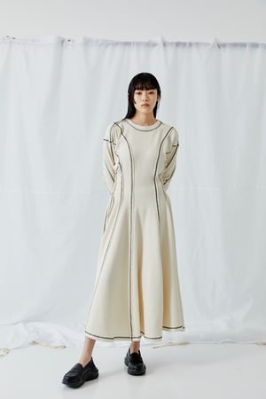 ステュディオス×アキコアオキ、デイリーに着用できるドレス3型を発売