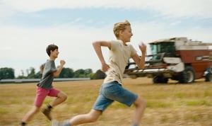 ルーカス・ドン監督作品「CLOSE」が公開　少年たちの痛切で美しい映像世界