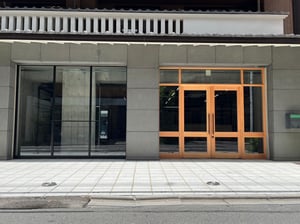 ナンガの新店舗が京都にオープン、「フォーティーセブン」とのコラボアイテムなどを先行販売