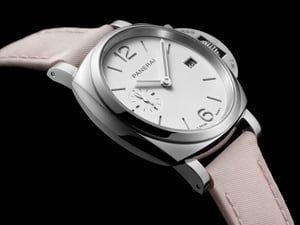 イタリア発時計ブランド「パネライ」、プラダとのコラボウォッチ発売