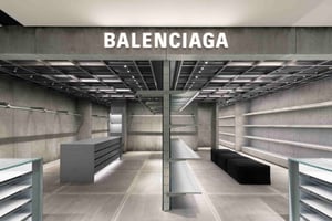 伊勢丹新宿店メンズ館のバレンシアガがリニューアルオープン　限定アイテムと先行アイテム展開