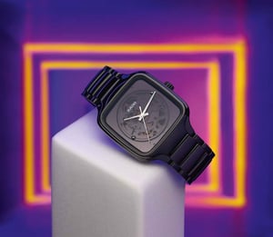 スイスの時計ブランド「ラドー」がアンリアレイジの森永邦彦とコラボ、伊勢丹新宿で先行発売も