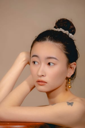 モデル・ファッションディレクターの吉井佳蘭がヘアアクセサリーブランドを立ち上げ