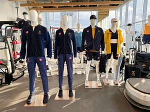 ユニクロがスウェーデンオリンピックチームの大会公式ウェアを発表　パリの街に馴染むシックな配色に