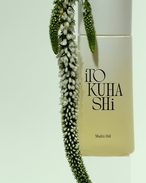 スタイリストFUKAMIと美容師・久保梨沙による新ブランド「イトクハシ」がデビュー　第1弾はヘアオイル