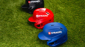 MLBがストラウスとのスポンサー契約を締結　ヘルメットにロゴが刻印されるのは初