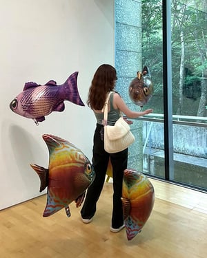 ユニークな展示物が話題　ポーラ美術館のフィリップ・パレーノの展覧会をレポート