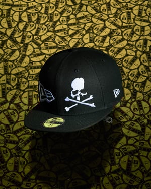 ニューエラ × マスターマインド ジャパン、スカルを配した特別な「59FIFTY®」を発売
