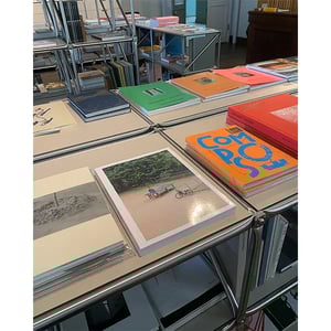 神戸「THE BOOK END」　写真やアート、建築、インテリアなど幅広いジャンルを展開