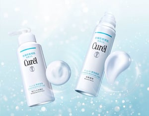 濃密泡でくすみ悩みをケア　「キュレル」から炭酸ガス技術を応用した美容液と洗顔料が登場