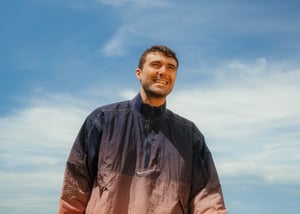 フレッド・アゲインの押さえておくべき功績【連載：いまさら聞けないあのアーティストについて】