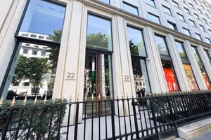 LVMH25ϰڤϼ22pեå?쥶`åz