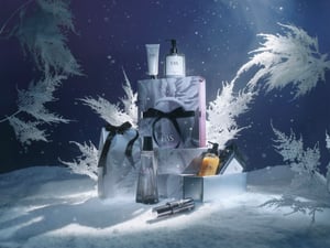 【2025年クリスマスコフレ】ファス：定番アイテムから新作までぜいたくに揃えた3種のセット