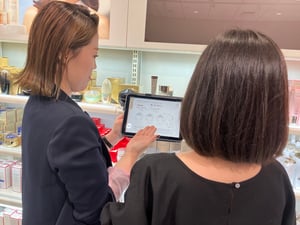 資生堂ジャパンが店頭活動に生成AI活用したチャットボット導入　迅速かつ精度の高い情報取得