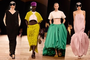 クリストバルの革新的なシルエットを現代に再定義、ピッチョーリ手掛ける「バレンシアガ」がデビュー