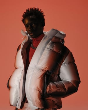 「タトラス」がヨシロットン監修の限定コレクションを発売、輪島塗が着想源のダウンジャケットなど3型を展開