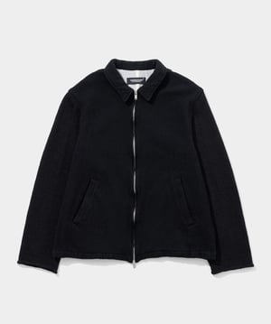 V.A.がアンダーカバーに別注　ミニマルに仕上げたブルゾンとステンカラーコートを製作