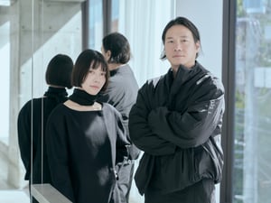 韓国トレンドの熱狂からは距離を置いて　10年目を迎える「アモーメント」の姉弟の話