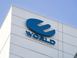 ワールドが阪急阪神HD傘下のコスメ・インテリア事業を取得　ライフスタイル領域のポートフォリオ拡充へ