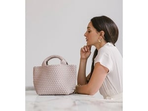 ムーンバットがNY発「ナゲディ」のバッグを国内独占販売