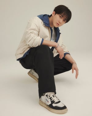 ���`�ȥ�`��Stray Kids �����ӥ��֥��ɳ��Υ����`�Х륢��Х����`������