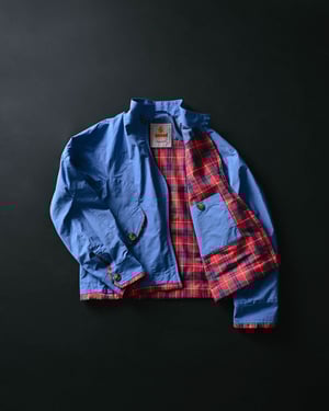 アンダーカバーがバラクータとコラボ　裏地がはみ出した「G4」を発売