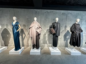 「ハルノブムラタ」2026年秋冬は“装飾と犯罪”がテーマ　エレガンスを問い直すシーズンに